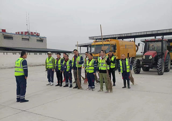 1670204369321189.png 飛行區(qū)管理部開展除冰雪演練.png