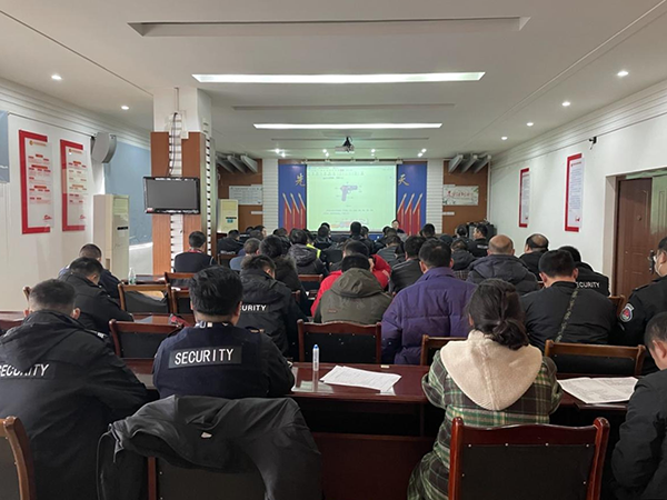 安檢站、消防護衛(wèi)部開展違禁物品檢查培訓.png